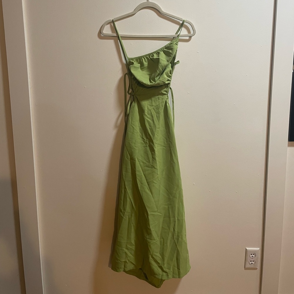NWOT green dress with strap back size S